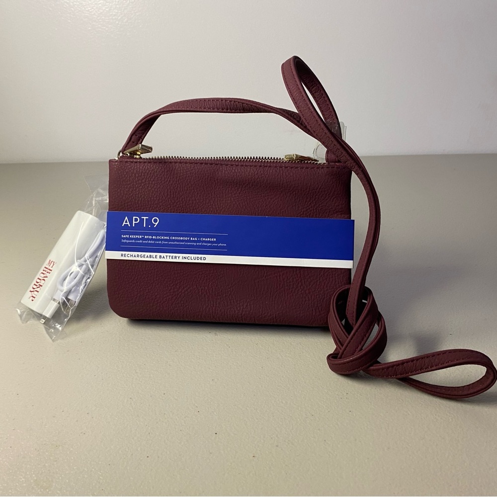 Apt 9 Kohls Safe Keeper RFID Blocking Crossbody w/ Apple Charger
